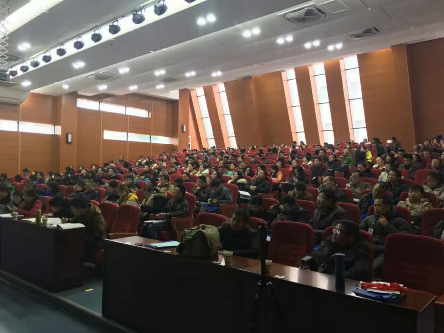 贵阳地化所报告厅体系研讨会